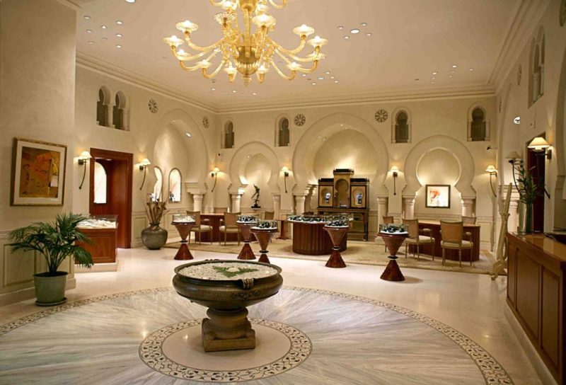 Maktoum-Showroom-1-7.07.01-PM-e1662016481134